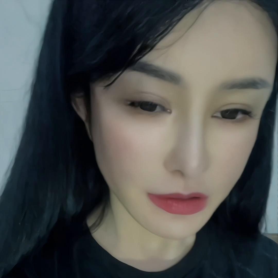 用了抗衰护肤品冒痘,为什么你花了大量的精力和金钱