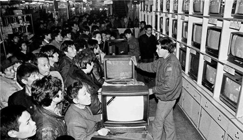 怀旧电子：万能充、MP3、带天线电视，回忆八九十年代的经典之旅