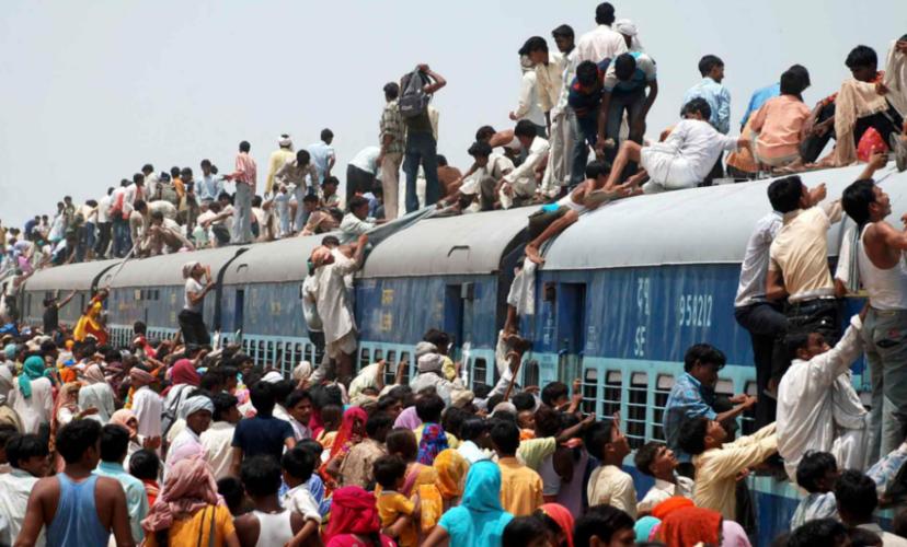 2016年印度火车脱轨事故,印度一货运列车发生脱轨事故