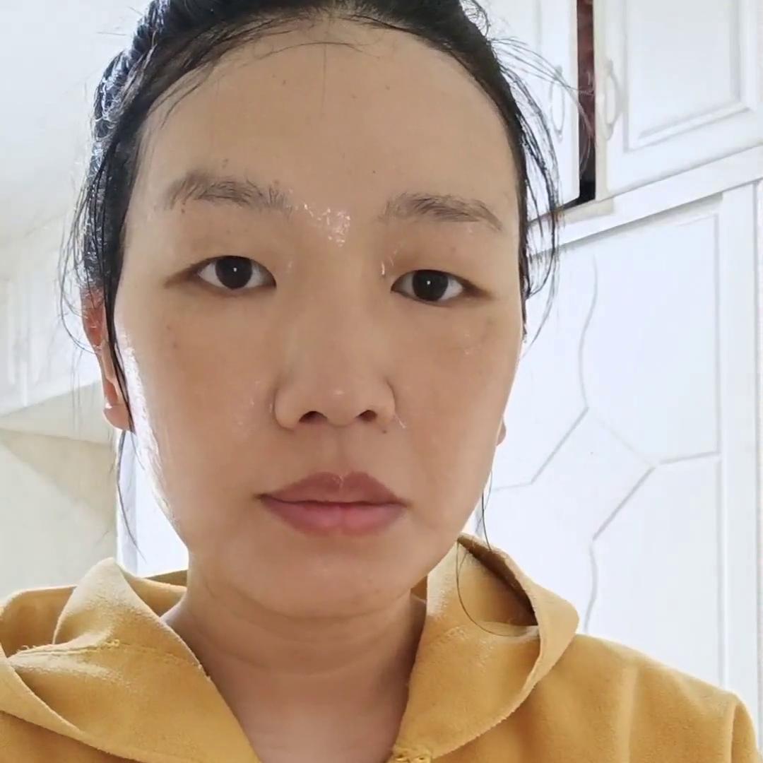 月子掰着手指头数日子,掰着手指头过日子