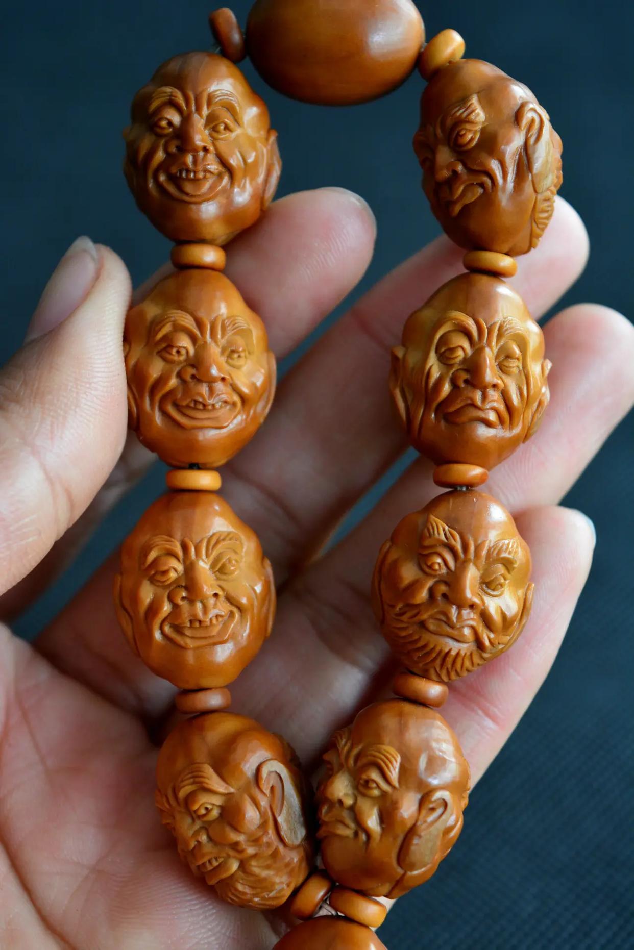 买文玩官帽的注意什么,买文玩手串怎么避免假货