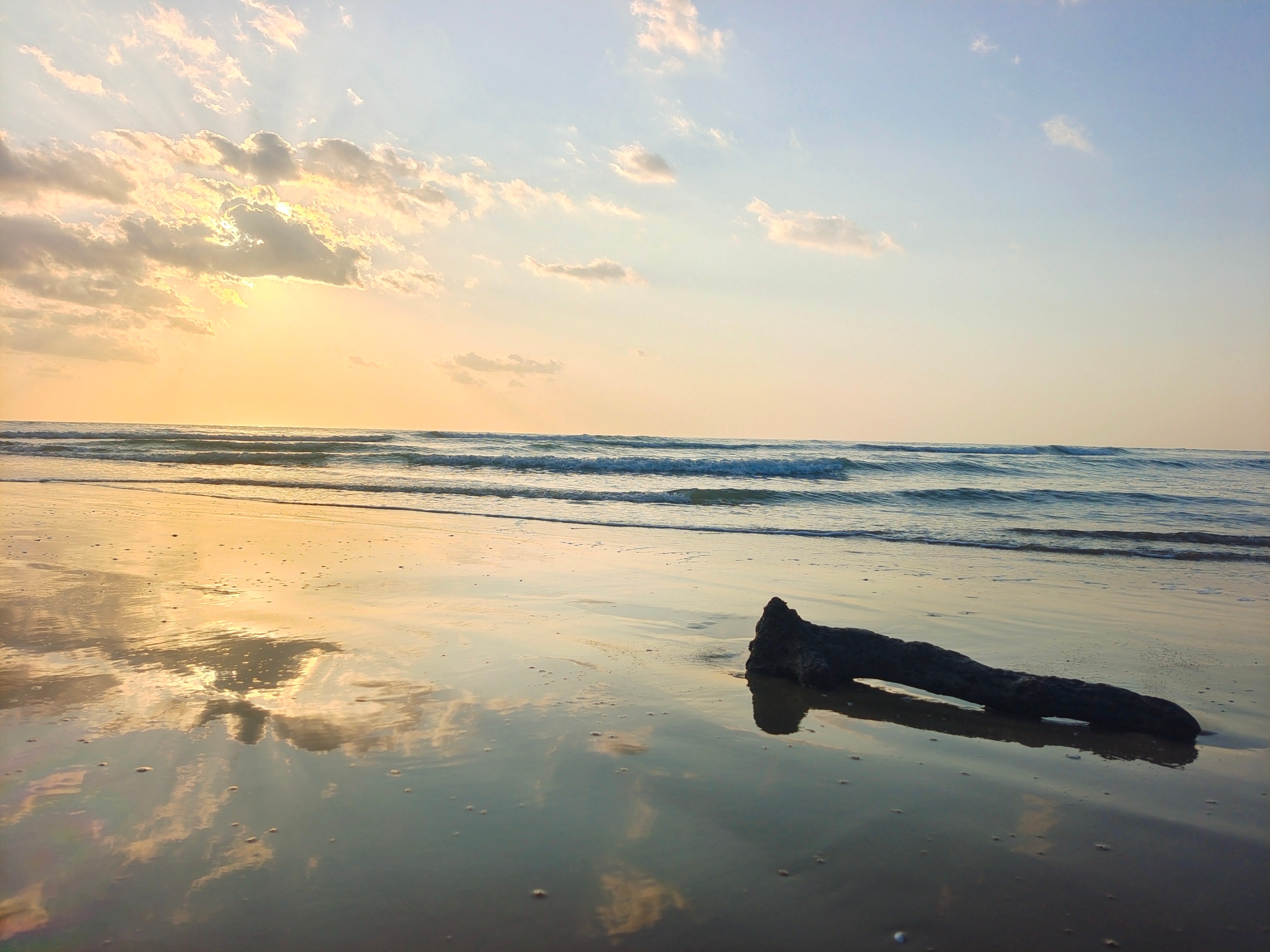 三亚天涯小镇有意思吗,三亚天涯镇属于天涯区吗