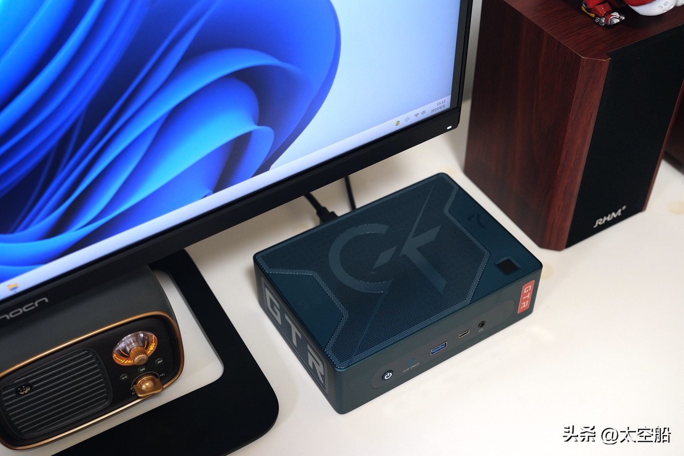 零刻gtr7和同配置笔记本,零刻gtr7电脑测评