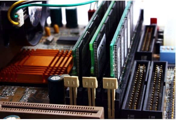 电脑配件用丐版和不用丐版的区别,电脑哪些配件用丐版不会影响性能