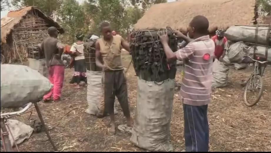 把中国自行车用到极致，就是非洲的致富之路！上街都会有美女搭讪
