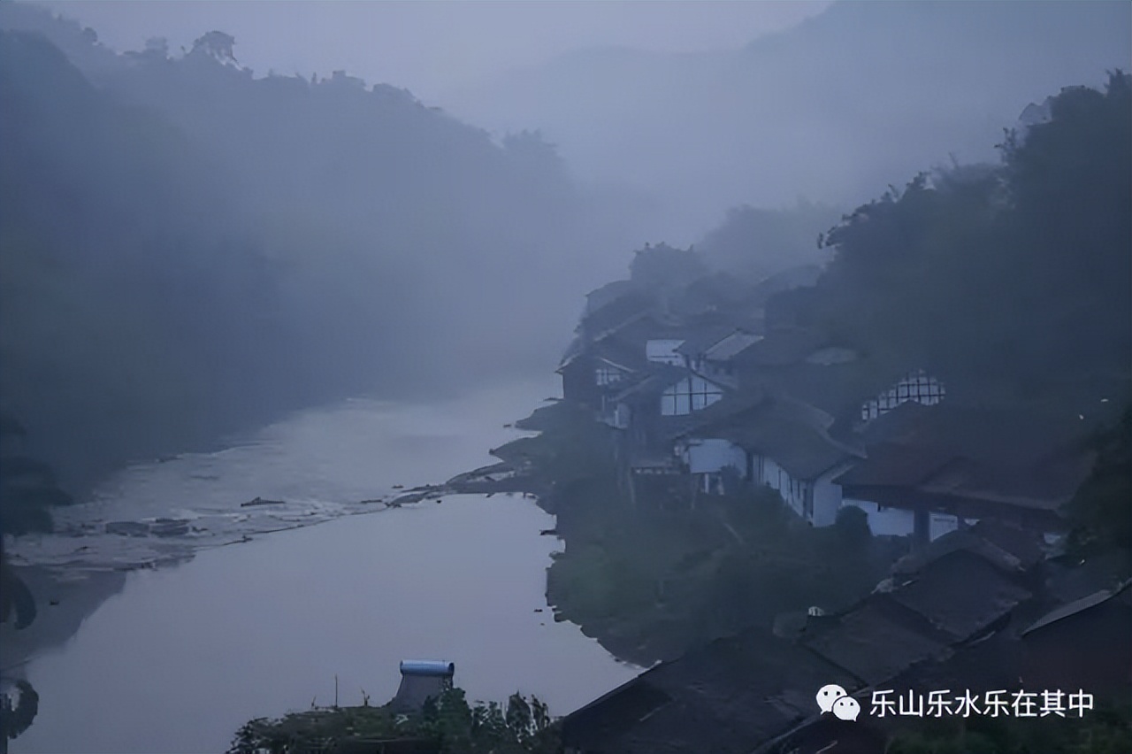 低调惊艳又神秘！乐山这座隐世古镇你肯定没去过！！