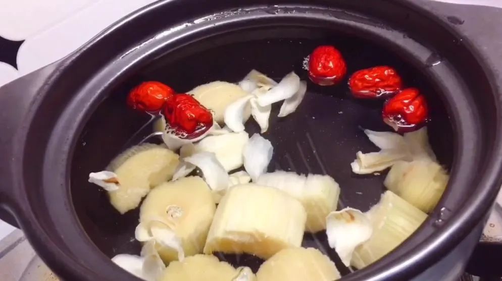 川贝枇杷炖雪梨适合哪种咳嗽,川贝枇杷润肺止咳