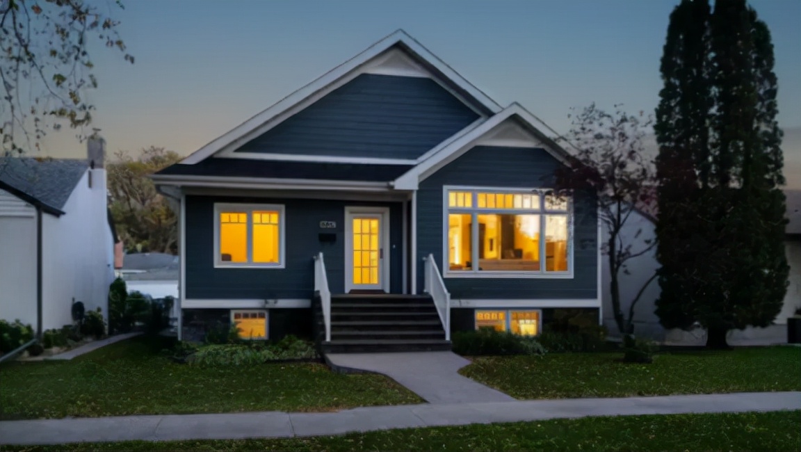 加拿大每年养房费用,加拿大温哥华1800万房子