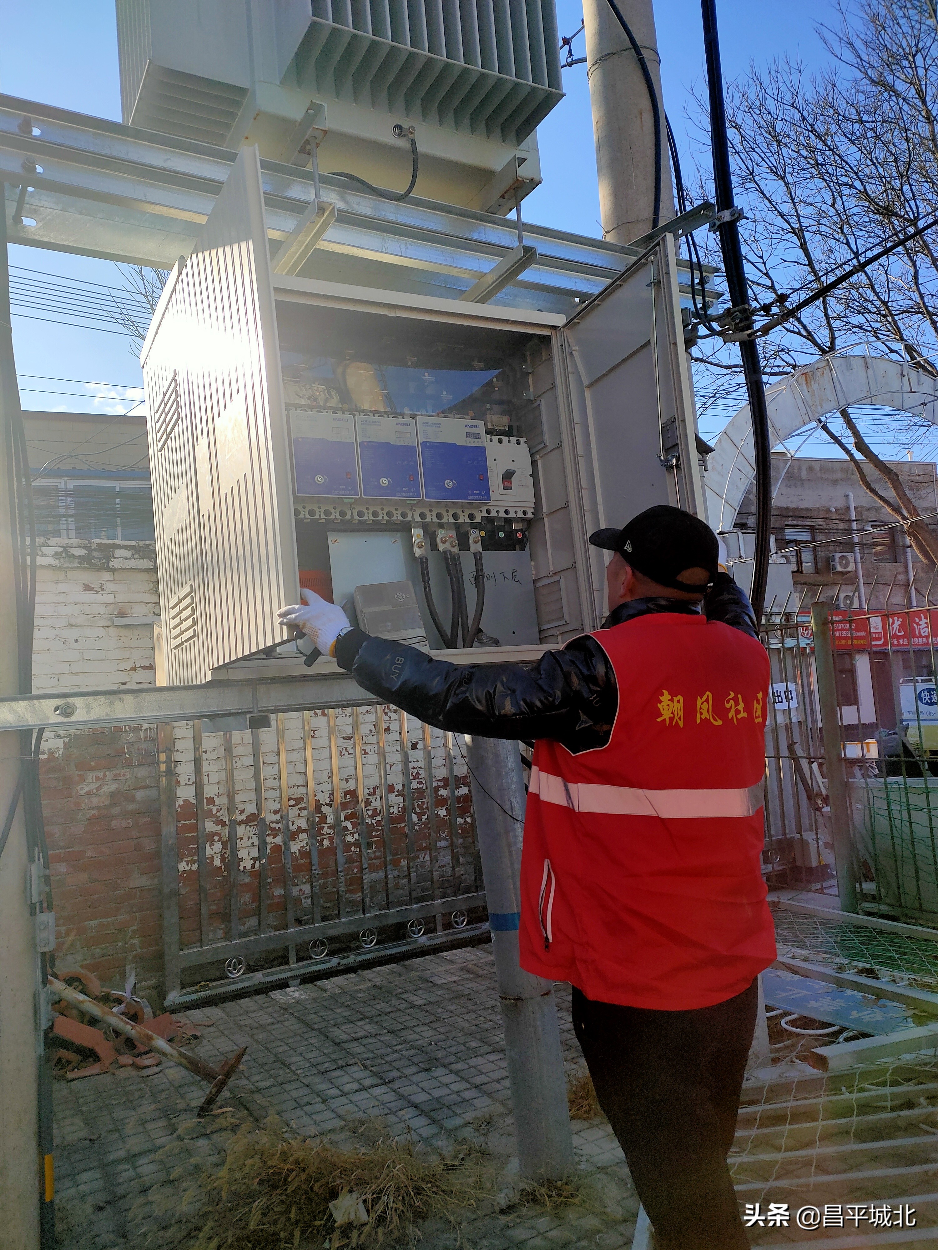 我为群众办实事丨“体检”、修灯、失物找回……社区服务深入人心