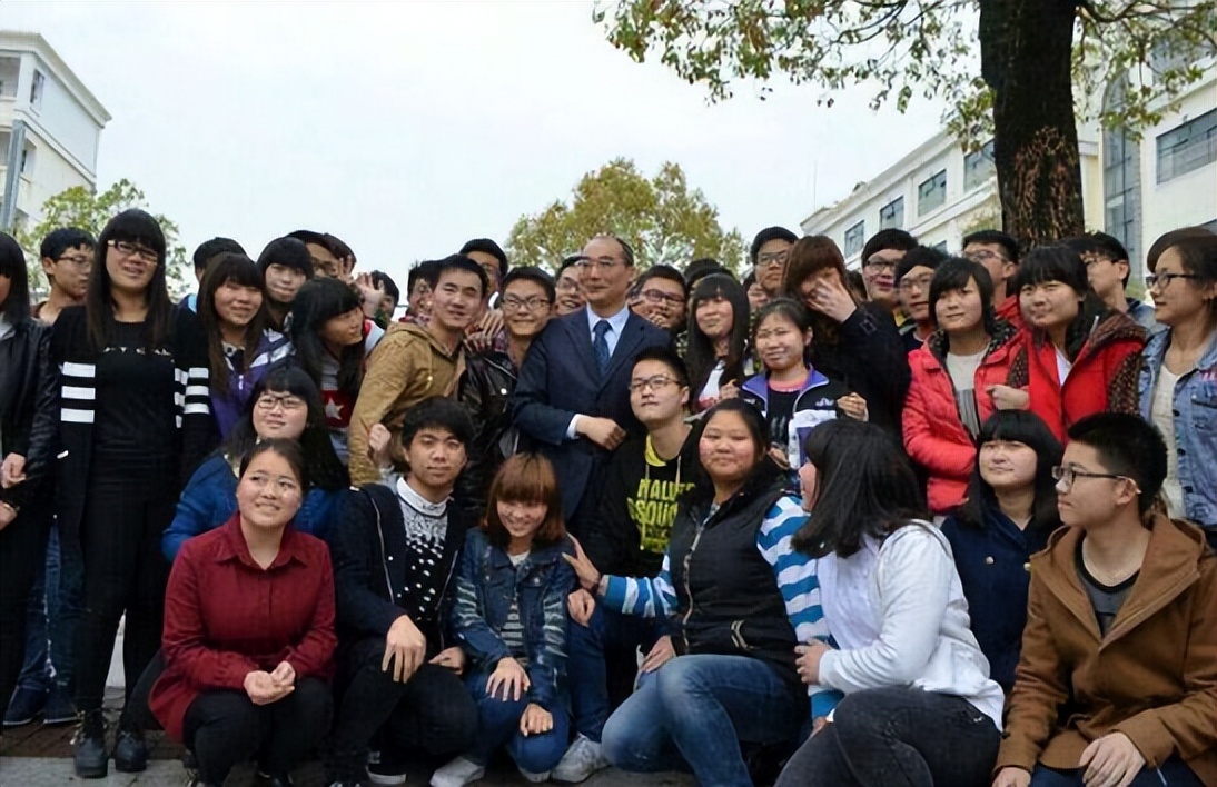 慧德邓昌武,黄石市慧德学校邓昌武