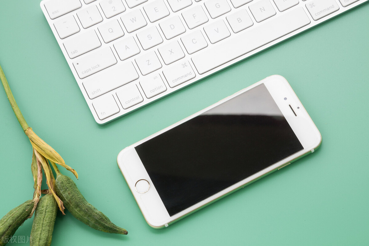 苹果手机出现sos死机也关不了机,苹果11手机卡死关不了机屏幕不动