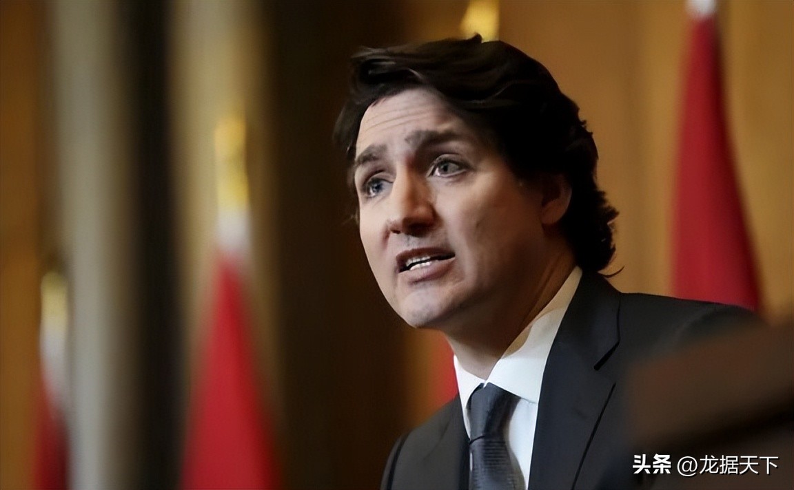 国泰航空780航班事故空地对话记录,国泰波音787客机香港起飞