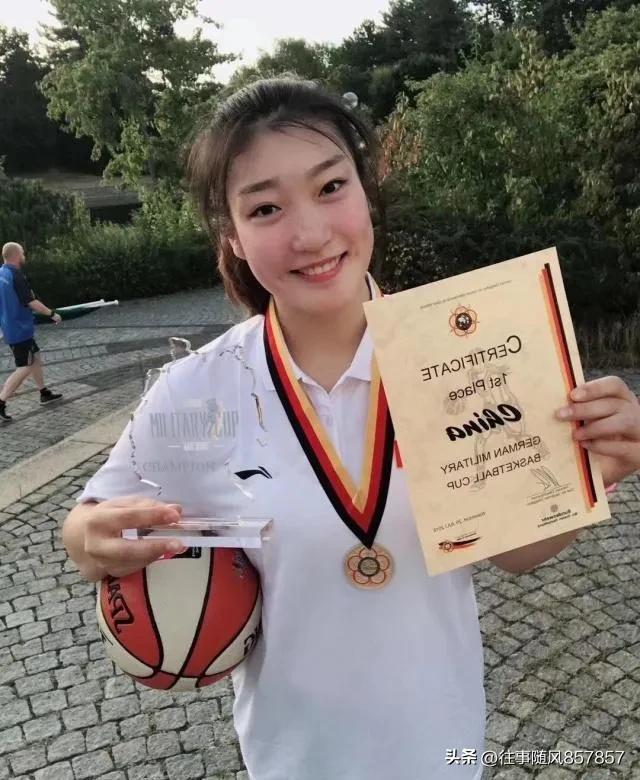 李梦是不是现役女篮第一人,李梦当年19岁比赛