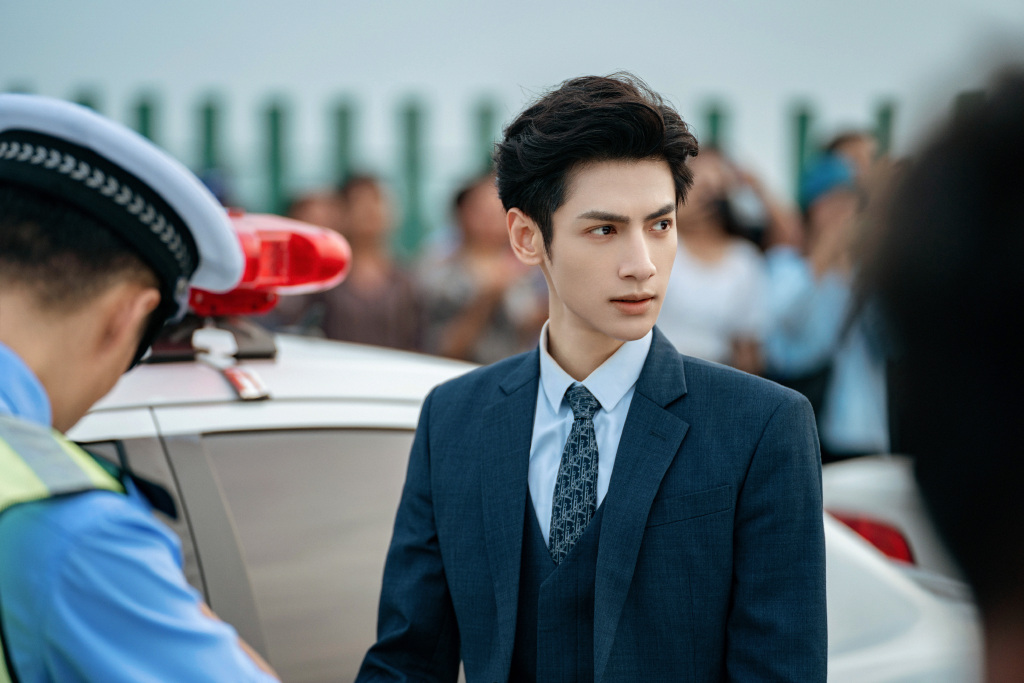 才播出三集就好评不断,追光者豆瓣