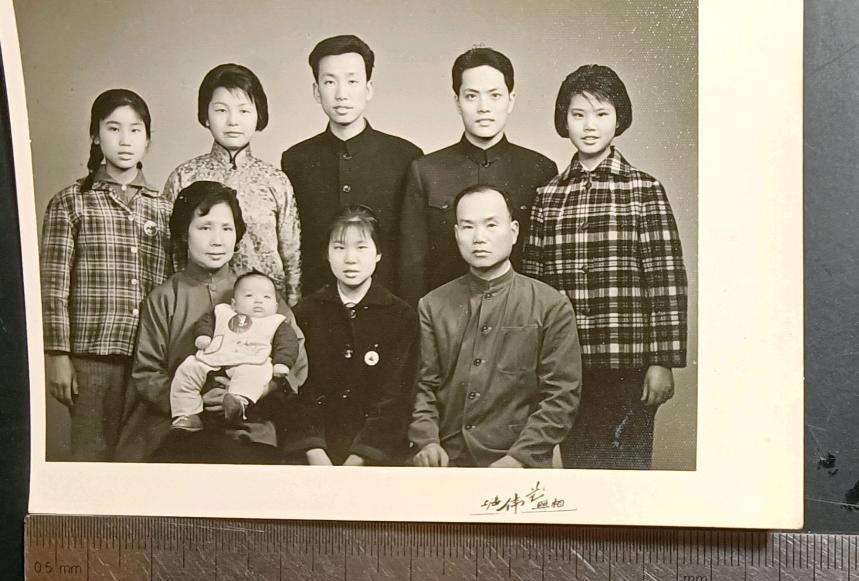 人去世了还能保留相片吗,人死后相片要留吗