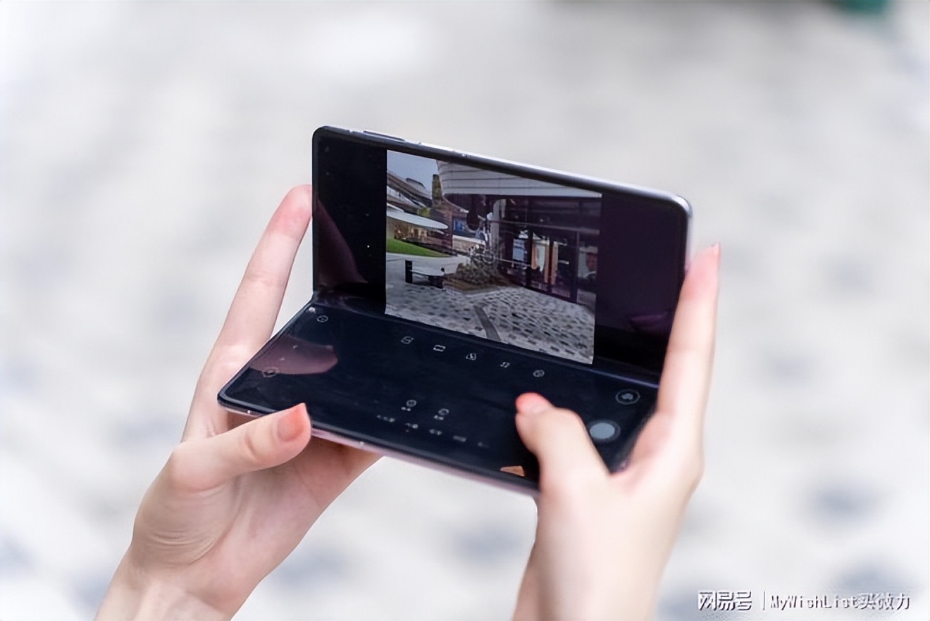 华为matex3测评,华为折叠手机matex3真实评测