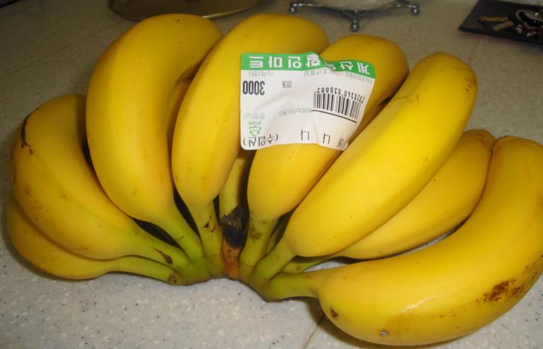 100元人民币能在各个国家买到什么,100元人民币在其他国家值多少钱