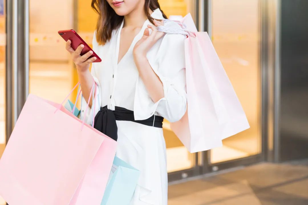 大放价，全场2折起！人气美妆、情侣装、双人餐，一键GET浪漫惊喜