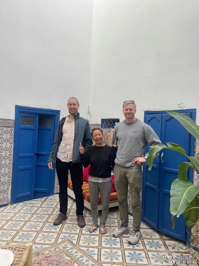 连英语都不会的广东女孩，在摩洛哥抄底买房开青旅的经历