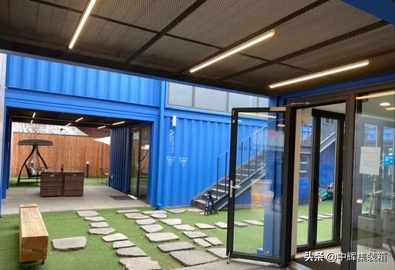 用集装箱打造的多功能咖啡馆设计,集装箱改造简约轻奢风咖啡厅