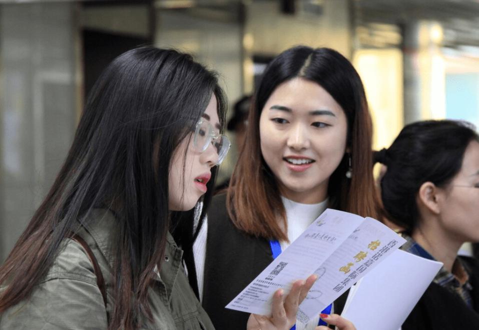 校招和社招差的不是一点点，毕业生需要做好区分，以免走了弯路