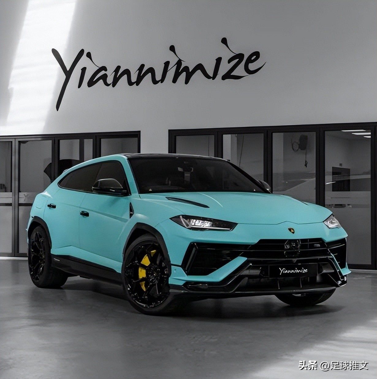 格拉利什赢得双冠王后，购买了一辆定制版的*博兰**基尼犒劳自己