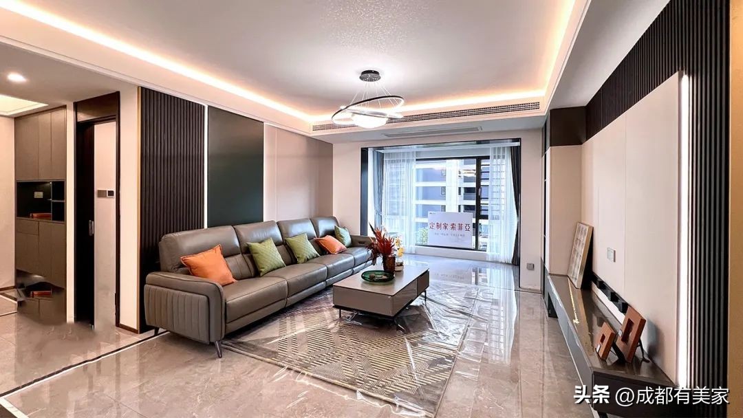 成品柜or定制柜谁更适合你家呢,比定制柜子更好的成品柜