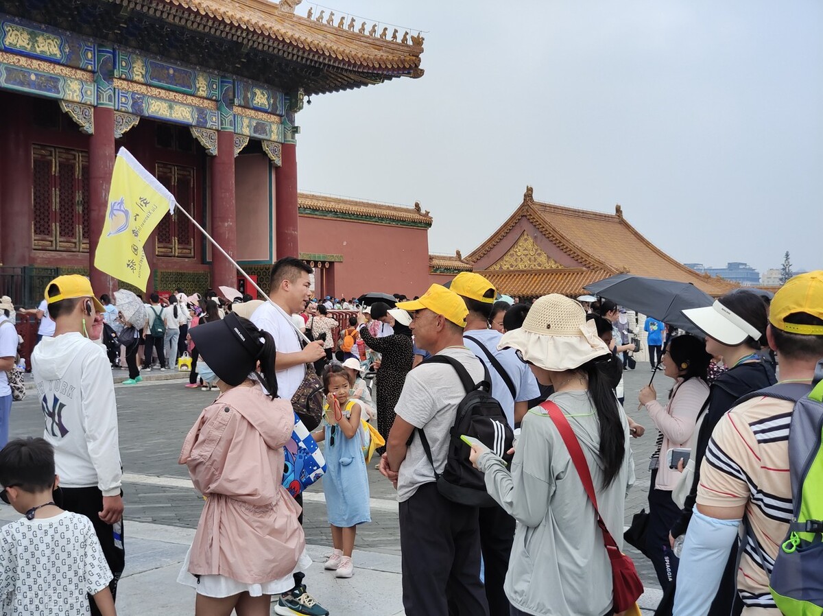 网友吐槽月薪2万住汉庭如家,月薪2万住不起汉庭如家