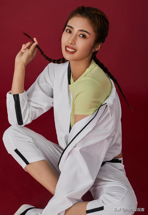 中国女足球队员王霜,足坛十大美女