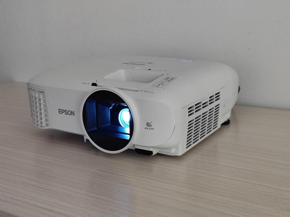 爱普生tw5700t和tw5700tx的差别,爱普生tw5800t家用投影仪之王