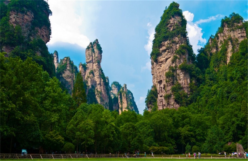 张家界旅游攻略和费用多少钱,张家界旅游攻略和费用明细