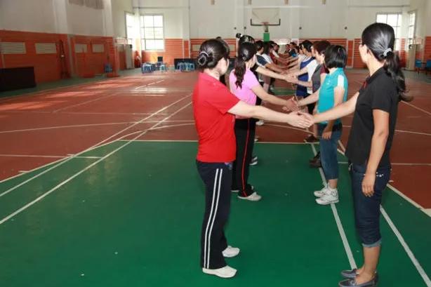 新颖团建拓展项目,趣味拓展精品团建必选地