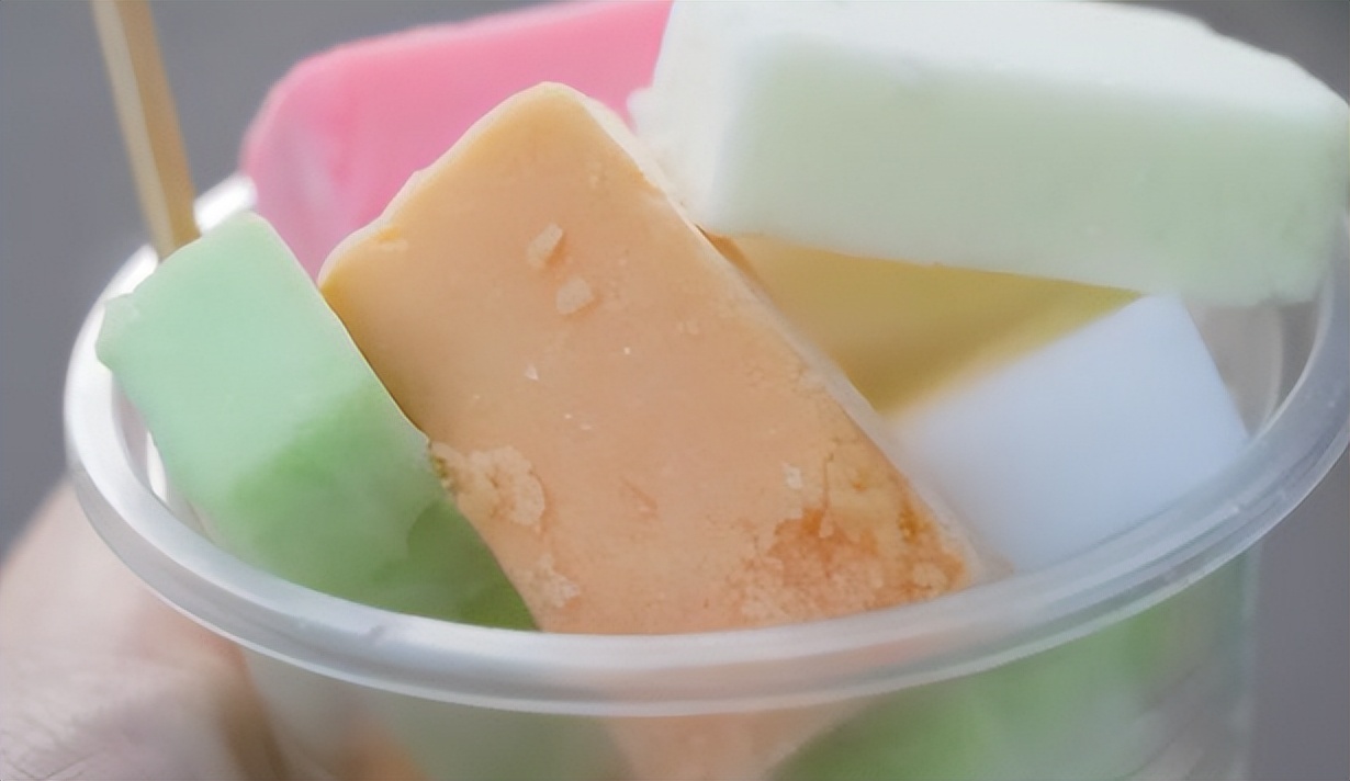 吃冰淇淋拉肚子还能吃吗,吃冰淇淋拉肚子不能上厕所