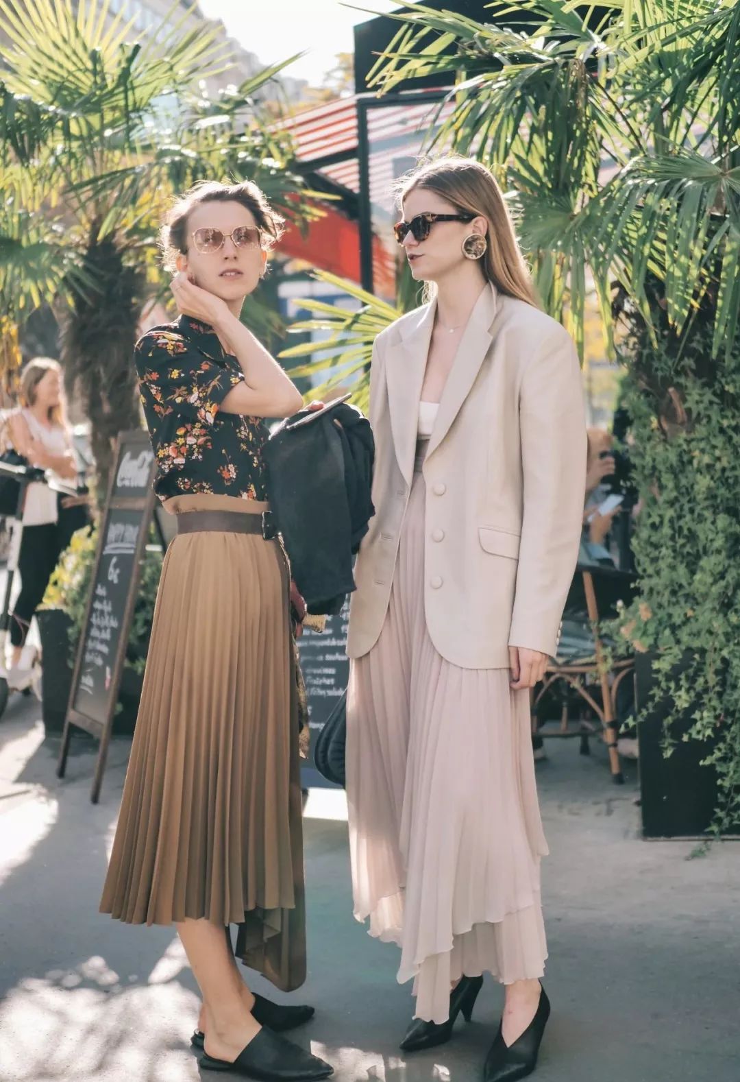 奶奶鞋和老爹鞋哪个好搭配 (奶奶鞋怎么搭配好看最新款)