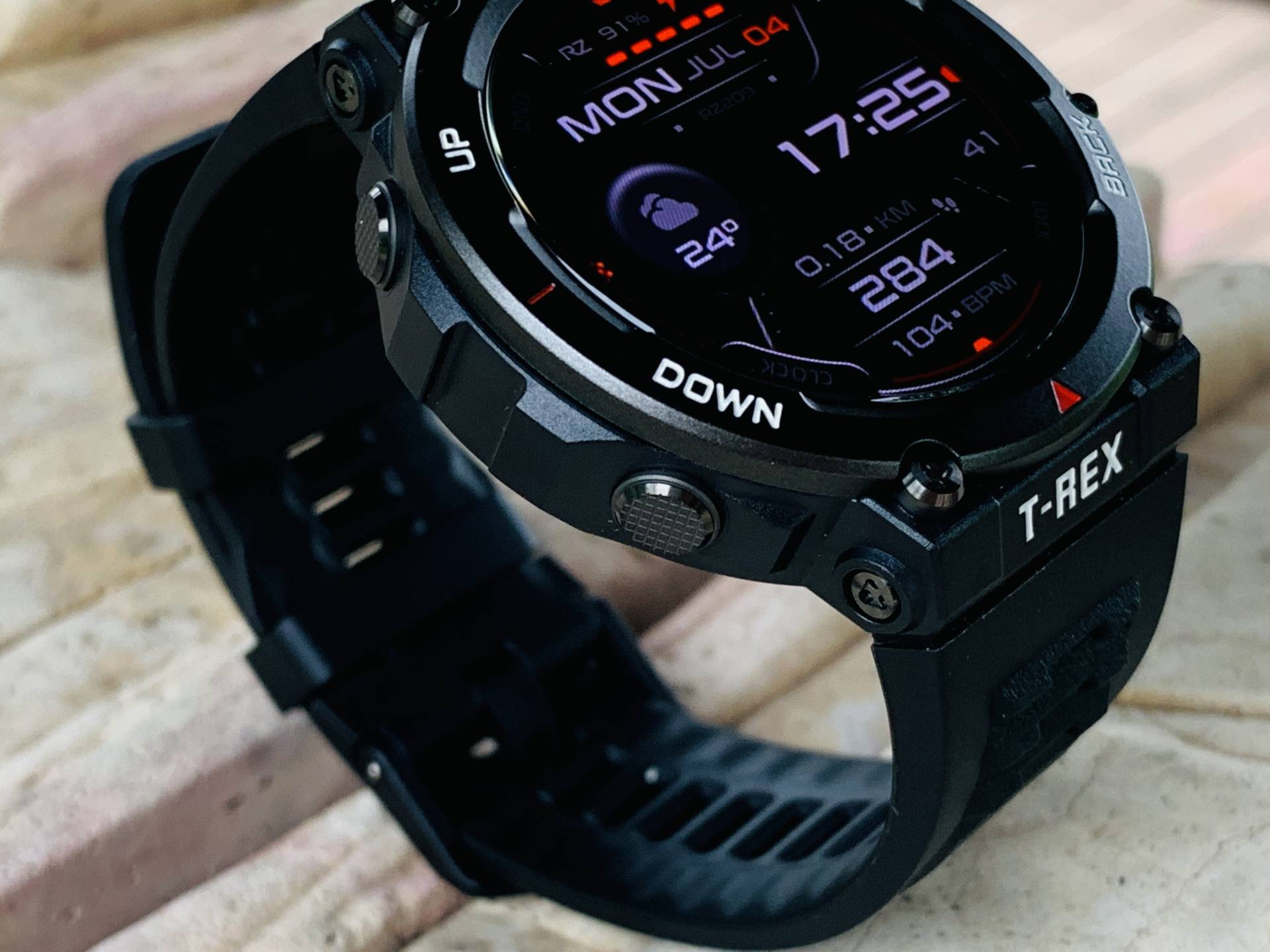 卡西欧手表测评中国龙白,卡西欧独角兽系列的手表测评