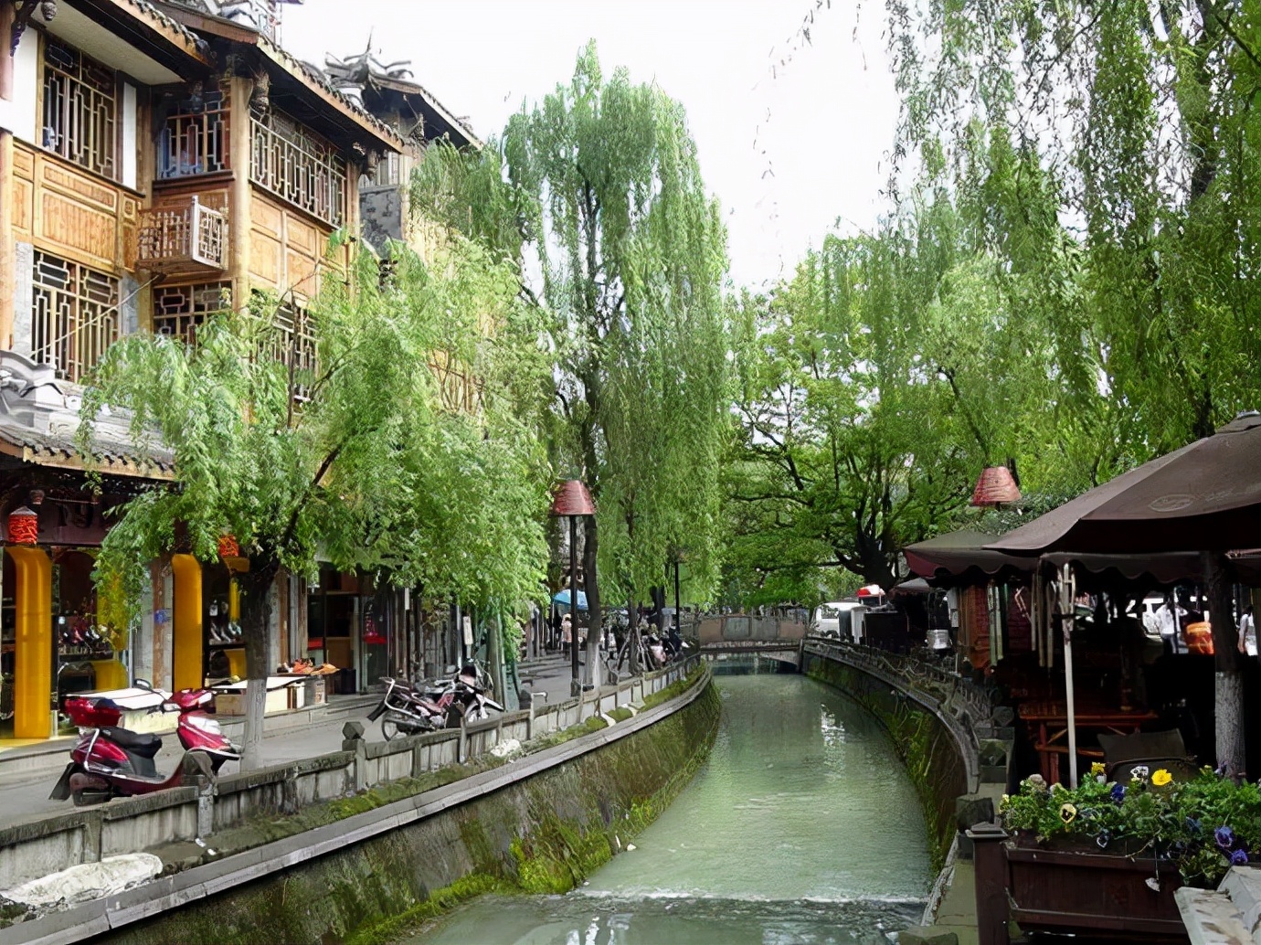 拜水都江堰问道青城山类似的话,拜水都江堰的拜水什么意思