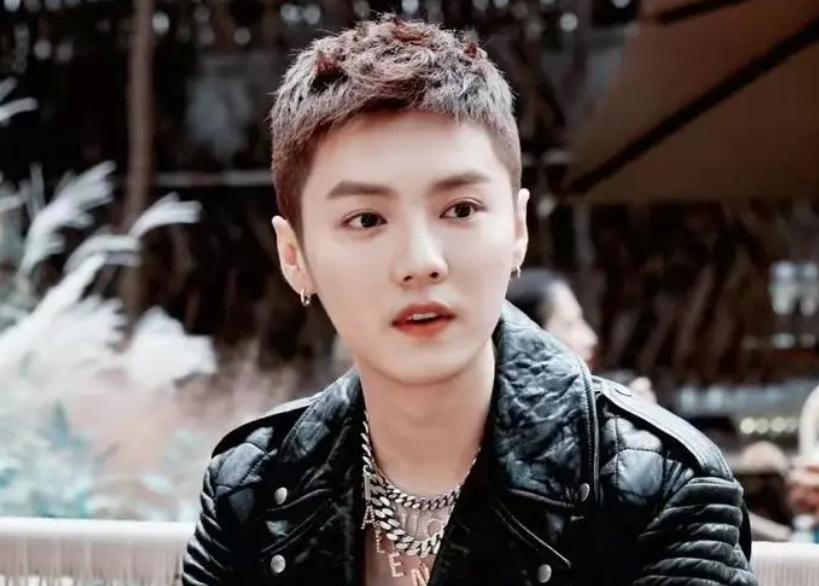 鹿晗最近状态,爆料鹿晗邋遢