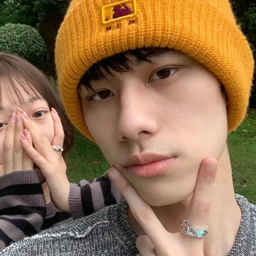 情侣背景图片一男一女带字,情侣套图背景图