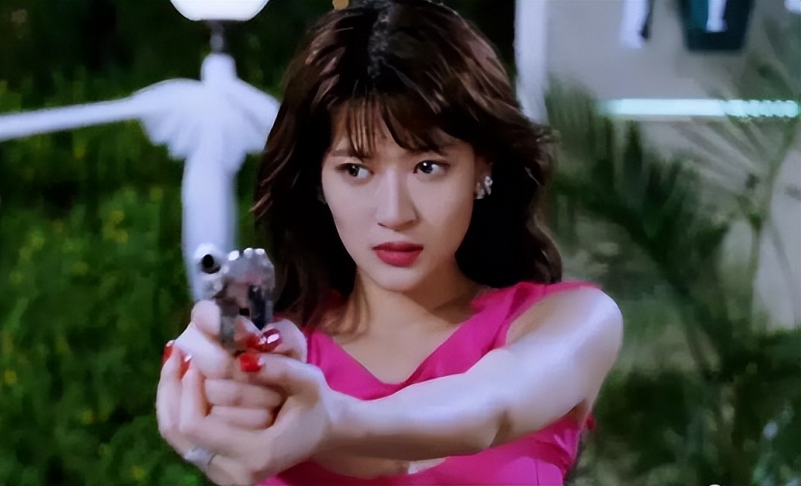 红颜薄命陈宝莲：被亲妈出卖遭干爹抛弃，留下满月孩子跳楼自尽