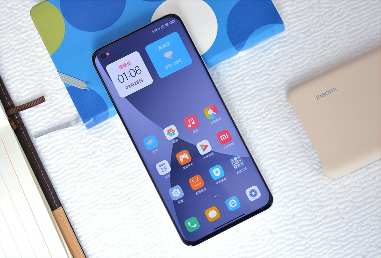 从6499元跌至3339元，12G+256G，120倍变焦旗舰售价近乎“腰斩”