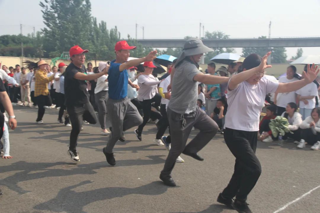 历山中学运动会,厉山镇中心小学秋季运动会开幕式