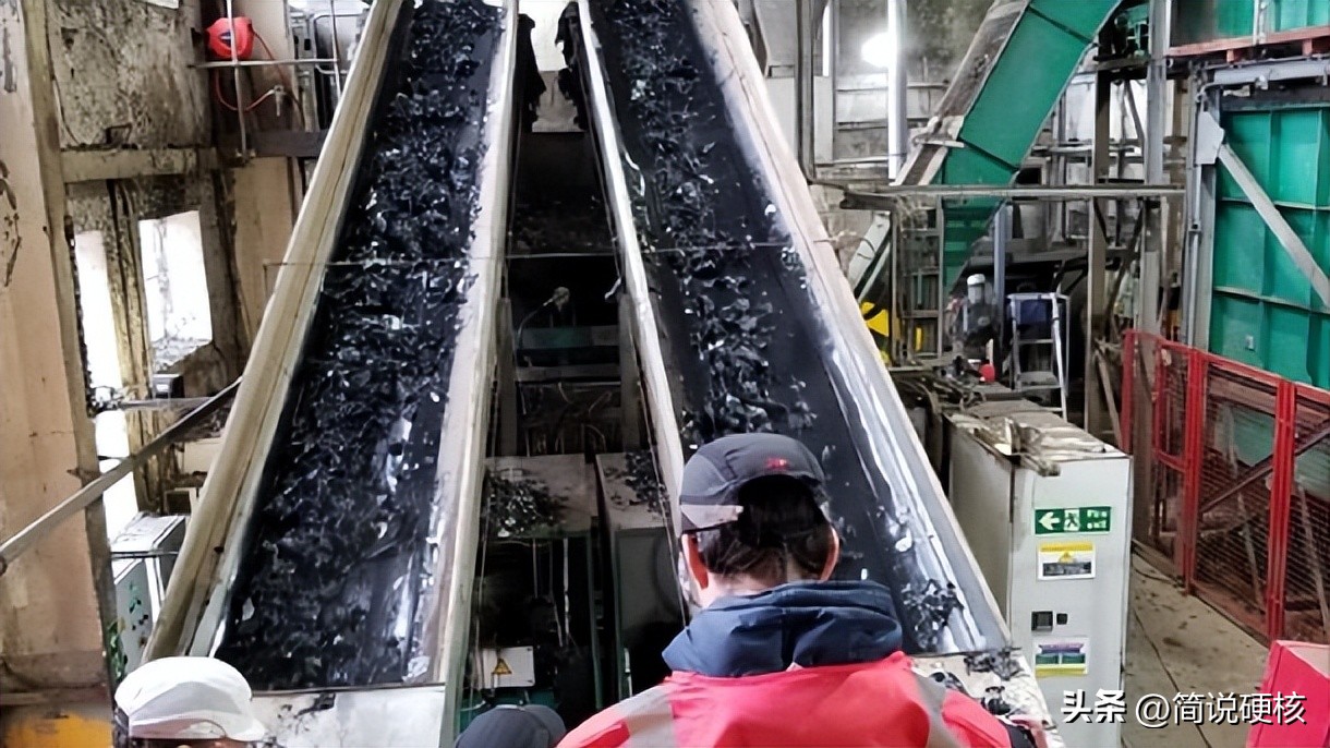 印度塑料垃圾造公路,印度用垃圾修路