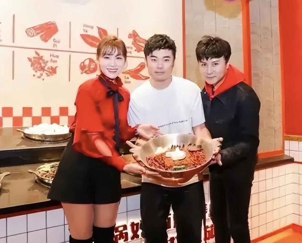 成本4块卖4块怎么赚钱,4块钱成本卖10块钱利润是多少