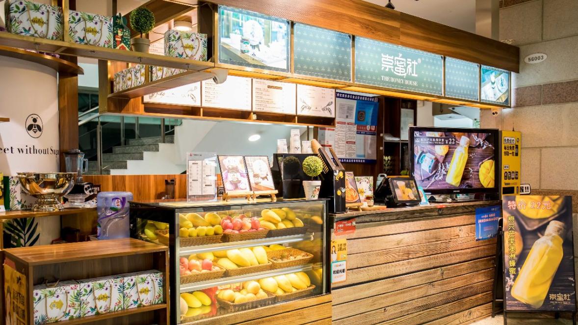 14岁女孩犯罪被警察抓走审问,14岁女孩被警察抓到派出所