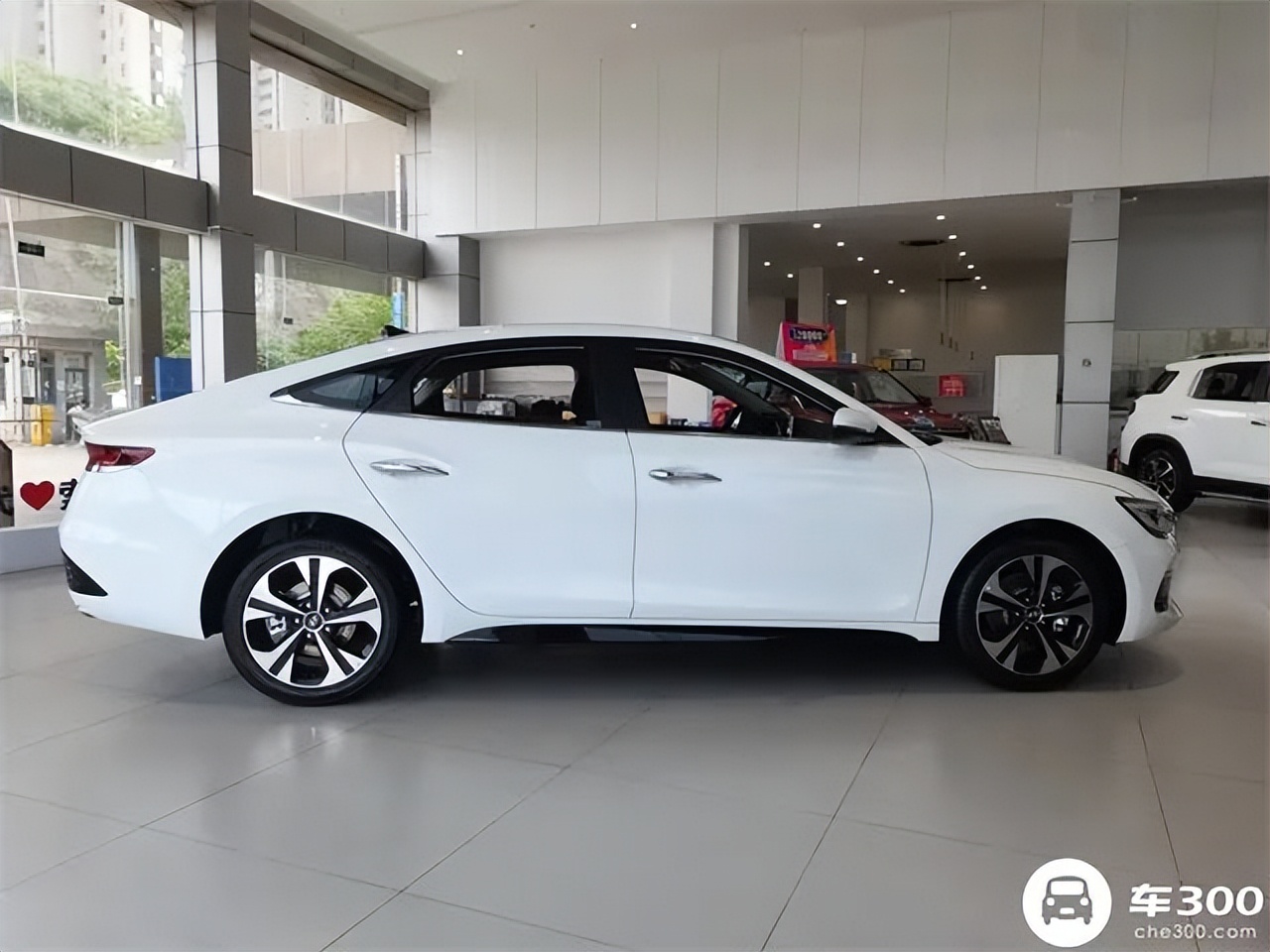 车300：入门就有190匹，月销量从2万跌至7辆，思域终结者不行了？