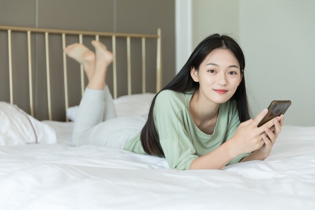 女友要求送苹果手机,女友说喜欢苹果手机让我送她