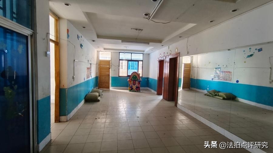 204万拍下赣州宁都县一栋沿街含7个店铺882㎡的商住楼,划算吗?