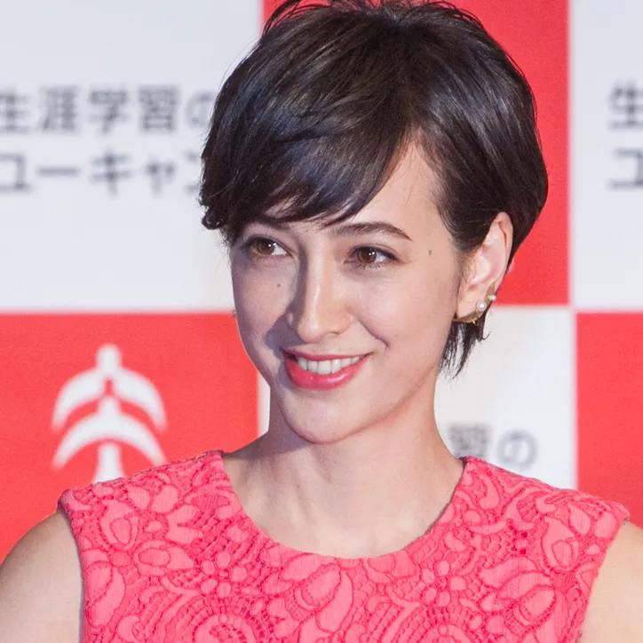 日本42岁混血女神：豪门收割机，曾卷入不雅光碟事件，奉子成婚