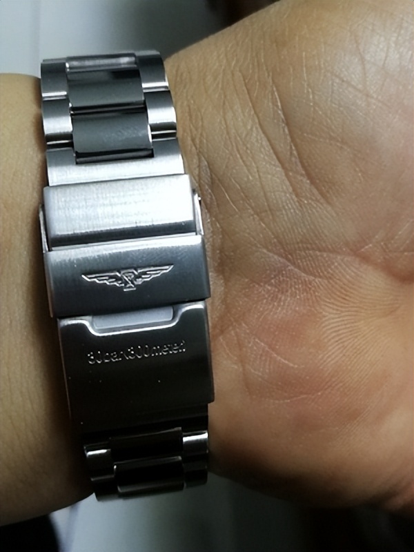 名士和康斯登手表哪个好,东方星名士与浪琴康卡斯