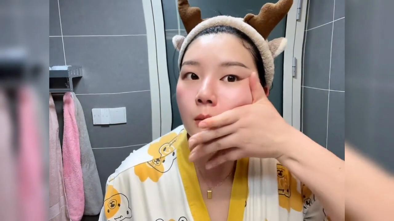 面部刮痧精华油使用视频,面部刮痧精华油